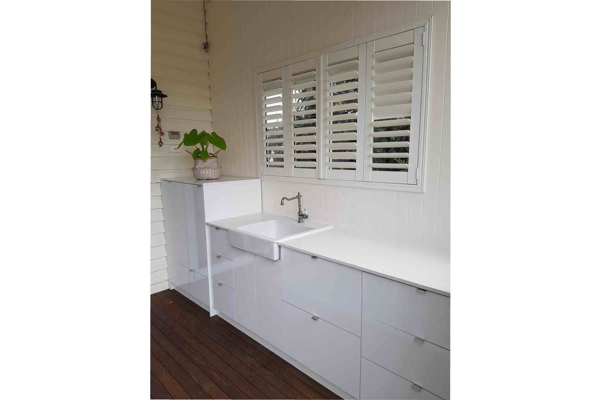 Butler sink makes the statement