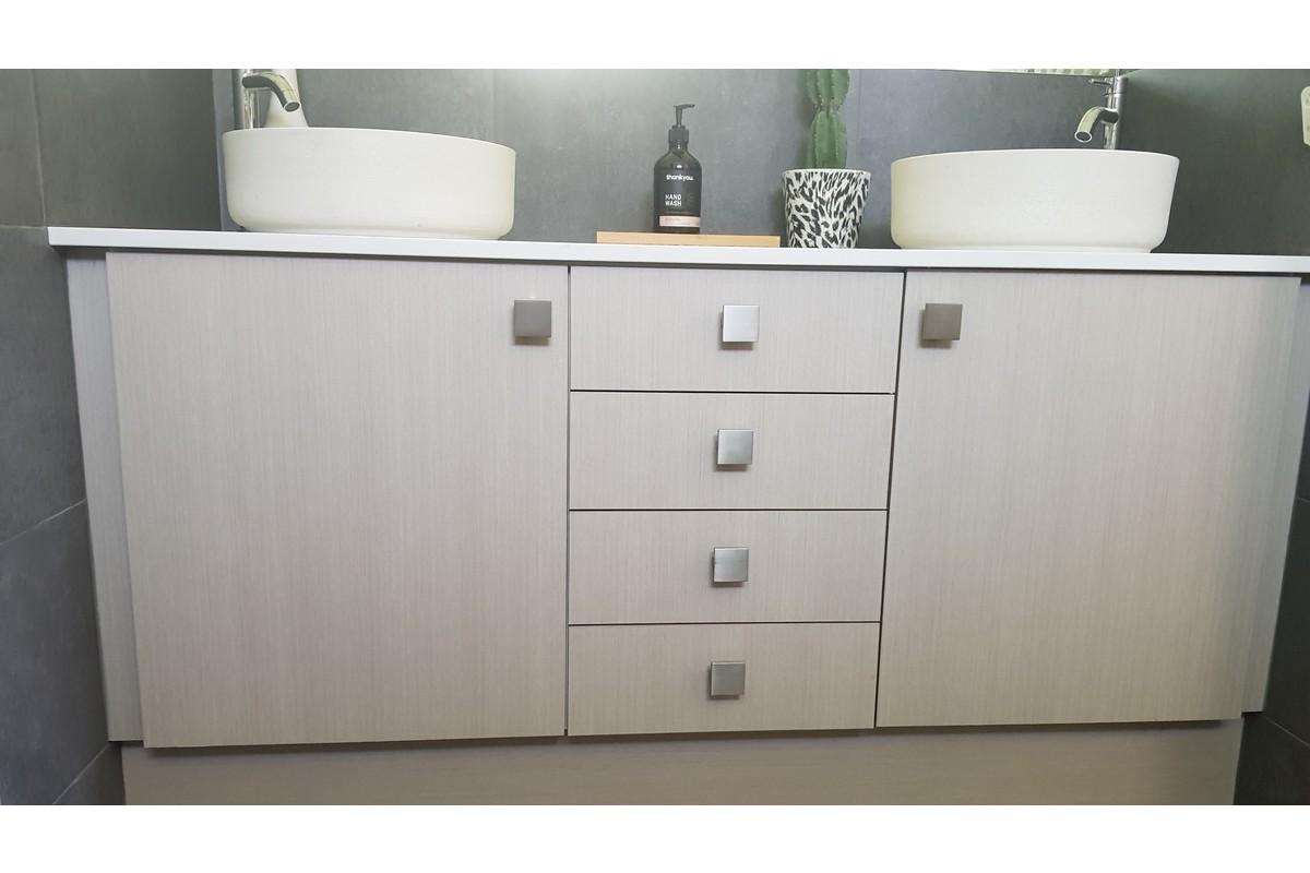 Vanity with soft closing drawers