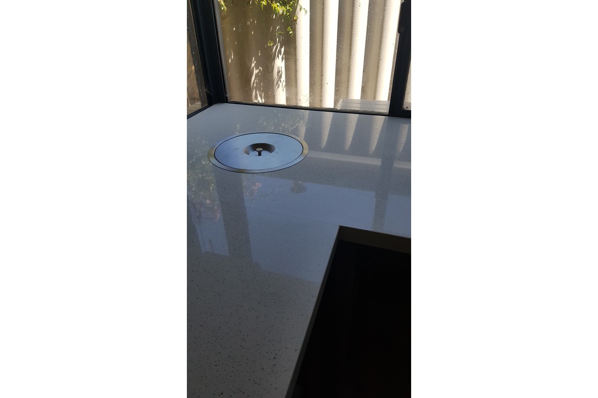 Top Bench Waste Bin