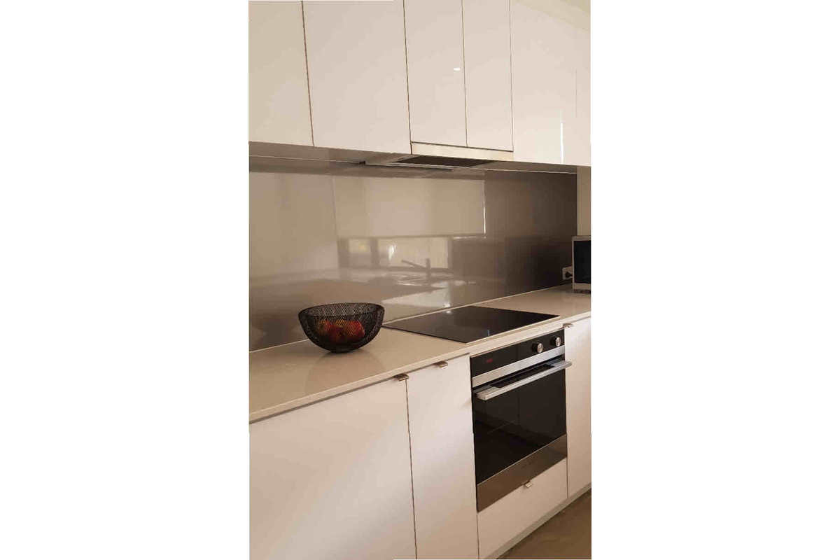 Elegant High Gloss Finish with pull-outs and drawers