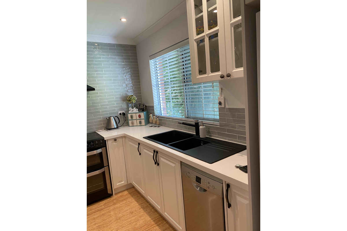 U-Shape kitchen
