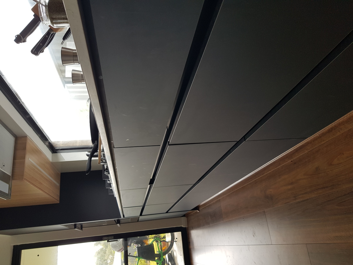 Use of metals such as painted metal handle profiles