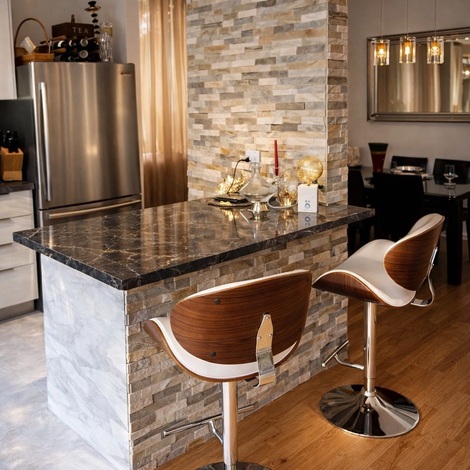 Space-Smart Elegant Kitchen Design