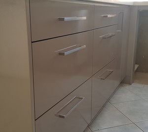 U-Shape Contemporary Kitchen Renovation
